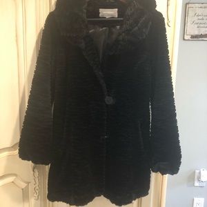 Woman’s Faux Coaat